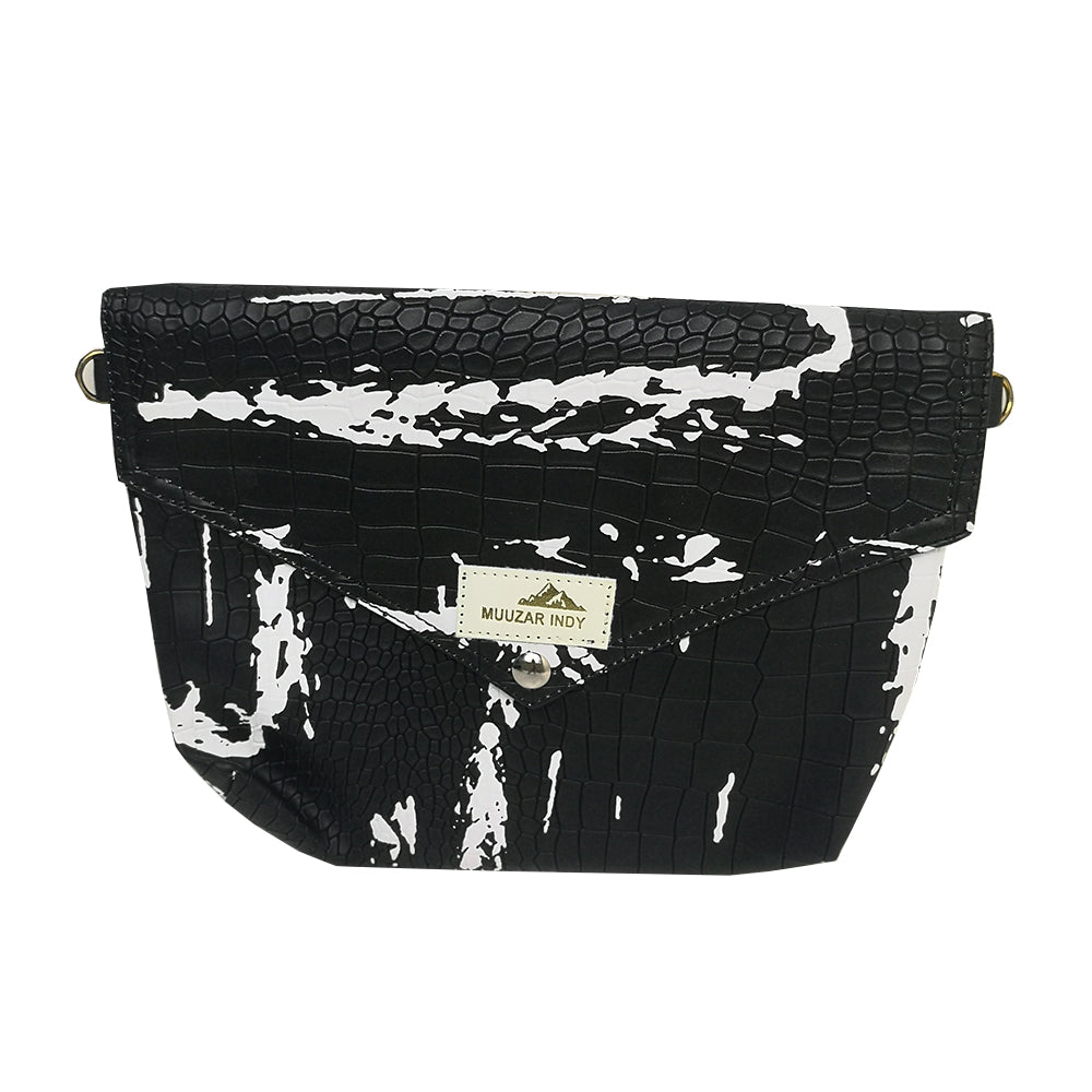 泰國手工 Muuzar Indy 仿鱷魚皮黑白潑墨小手袋 斜孭袋（限量款）
