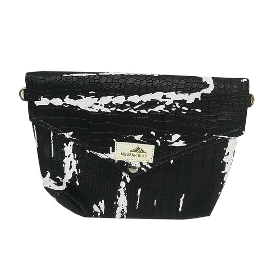 泰國手工 Muuzar Indy 仿鱷魚皮黑白潑墨小手袋 斜孭袋（限量款）