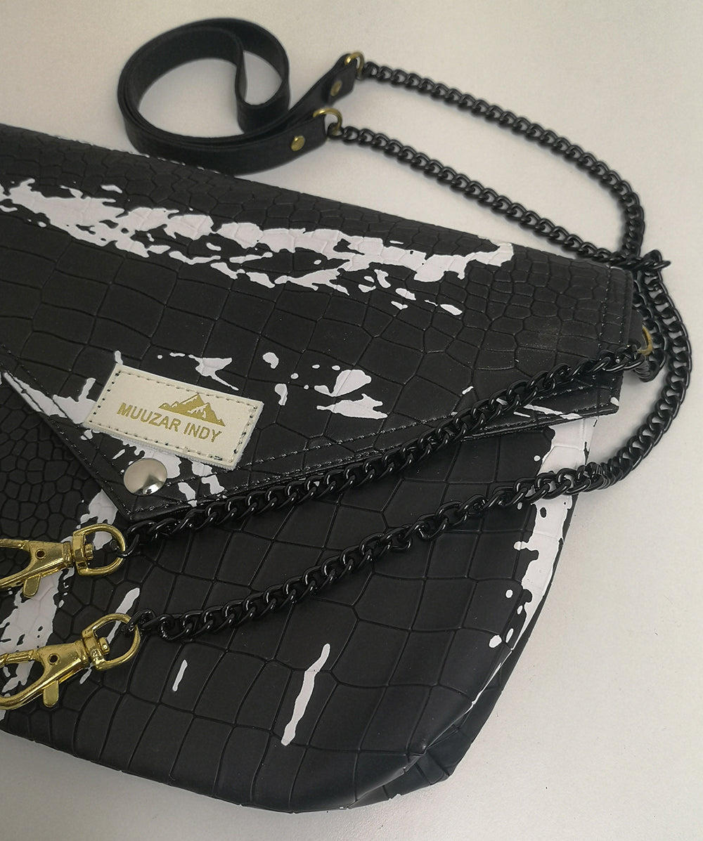 泰國手工 Muuzar Indy 仿鱷魚皮黑白潑墨小手袋 斜孭袋（限量款）