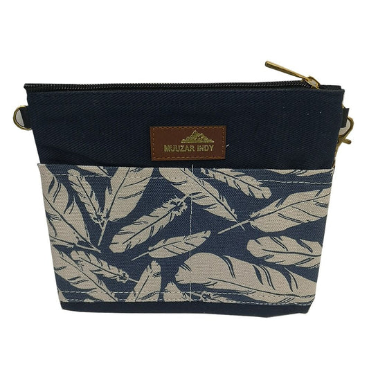 泰國手工 Muuzar Indy 無紡布藍色樹葉圖案小手袋 斜孭袋（限量款）