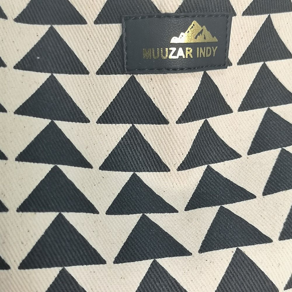 泰國Muuzar Indy黑白三角帆布手挽袋購物袋(限量款)