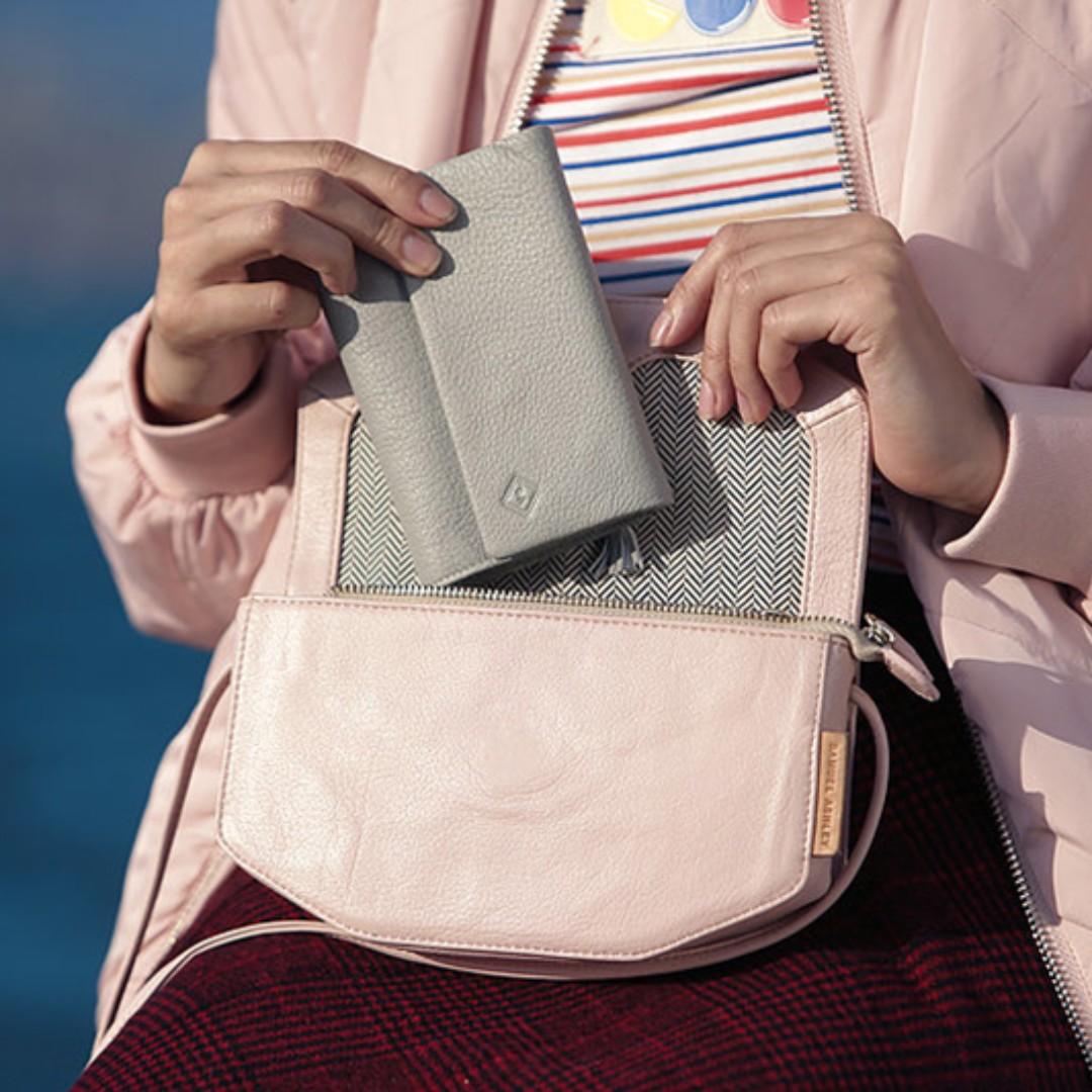 Samuel Ashley 粉色斜孭袋B5010